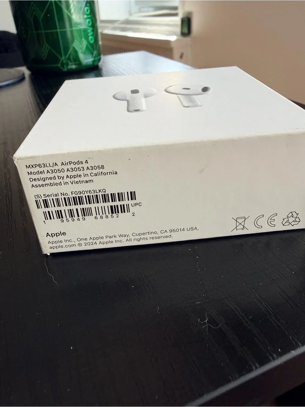 Brand New Apple White Wireless Earbuds Retail Box